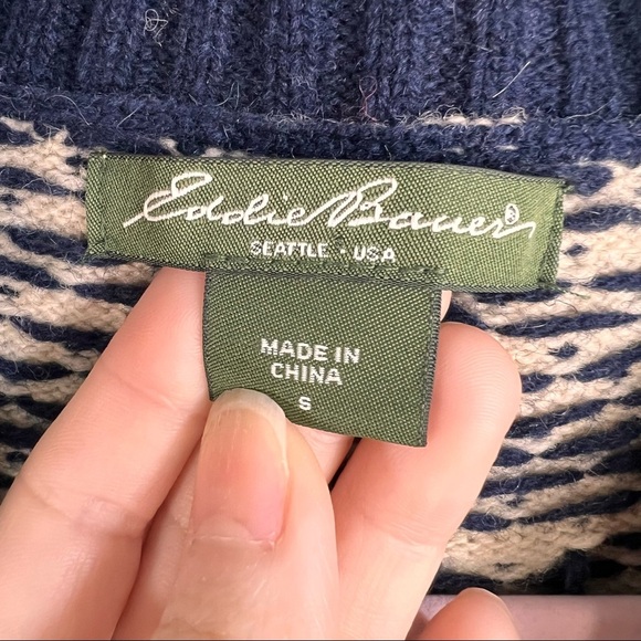 Eddie Bauer Cardigan Sweater Womens S Full Zip Wool Blend Blue Nordic Heart Knit - Picture 4 of 12